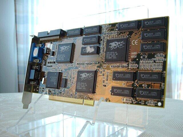 Joytech Apollo 3D Fast II
(PCI 12MB EDO-RAM)
(tilt)