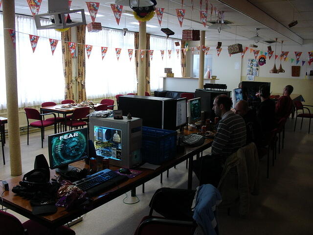 Computerclub December 04 2010 front left no flash