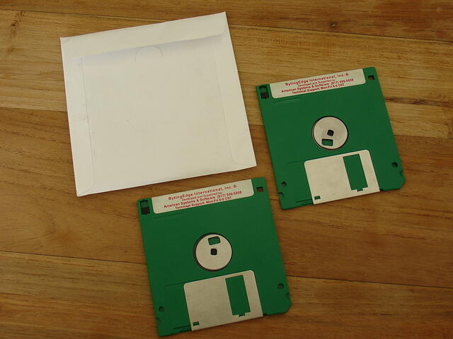 BytingEdge International Inc. USA Descent 3-D Air Combat 7 Level Descent Demo rear.JPG