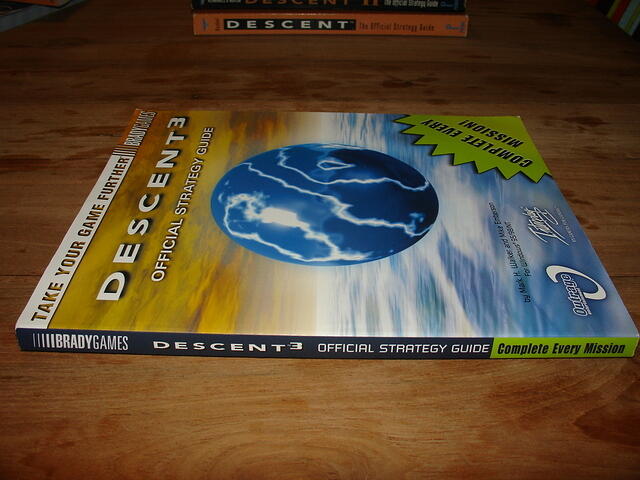 Descent 3 The Official Strategy Guide side