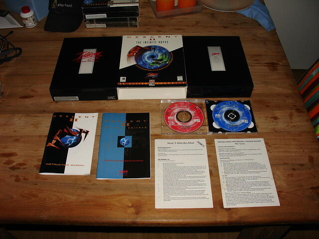Descent II The Infinite Abyss USA Boxed contents