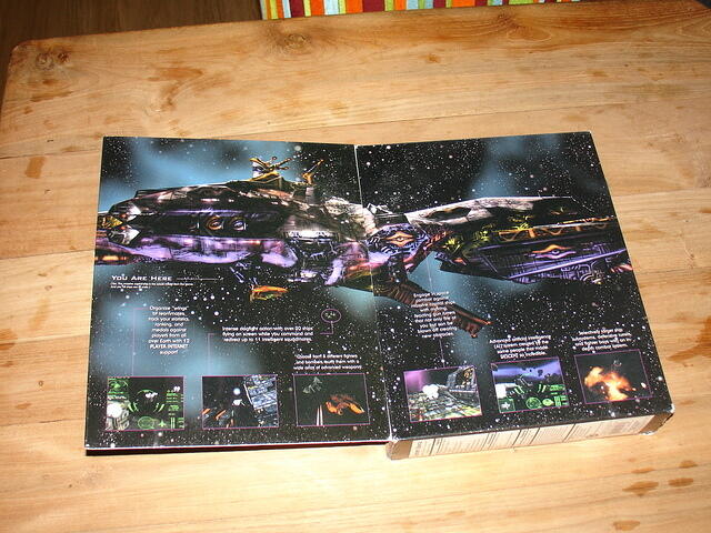 Descent Freespace - The Great War Boxed USA boxed flap opened