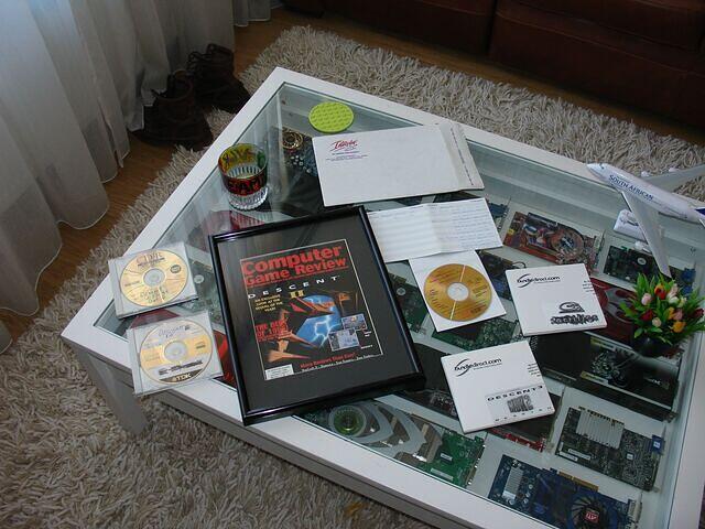 Interplay Descent Office Gear