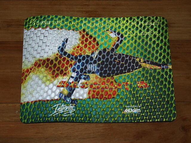 Descent 2 Limited Edition 3D Mouse Pad with flash zoomed.JPG