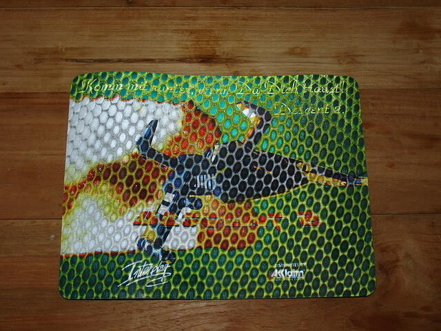 Descent 2 Limited Edition 3D Mouse Pad with flash.JPG