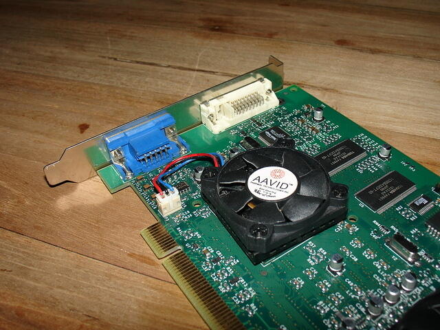 5500 PCI Mac Outputs Rear b.JPG