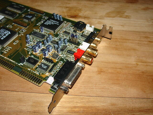 Creative Labs CT4390 Sound Blaster AWE64 Gold Rev.A 2497 headshot