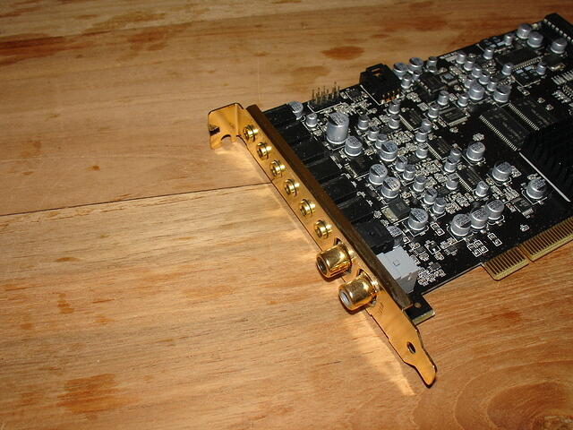 Auzentech Prelude 7.1 Rev.A 0737 headshot