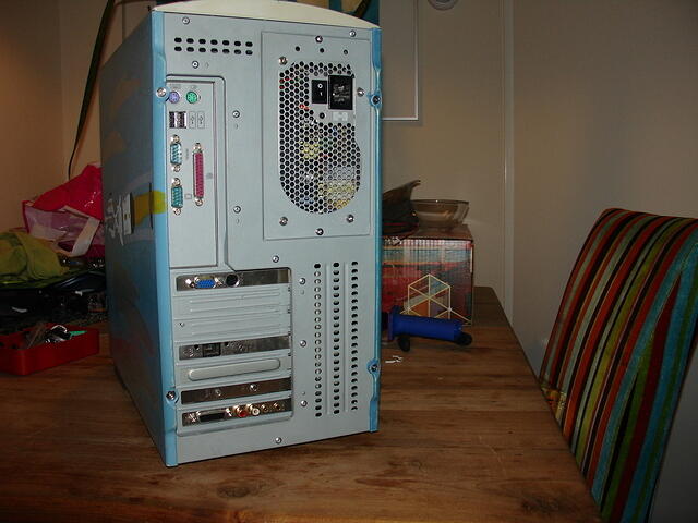 Avenger M99's backplate view