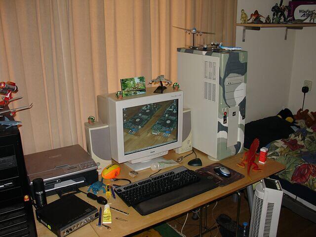 Gradinko SMP 2000 with new iiyama Vision Master Pro 452 19 inch CRT