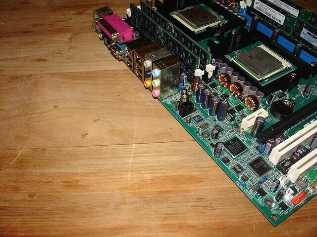 ASUS K8N DL headshot