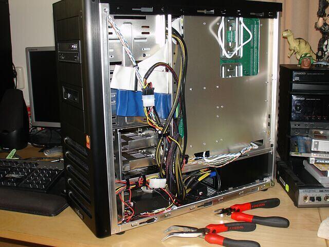 Cable Management of Firefox SMP 2006 zoomed