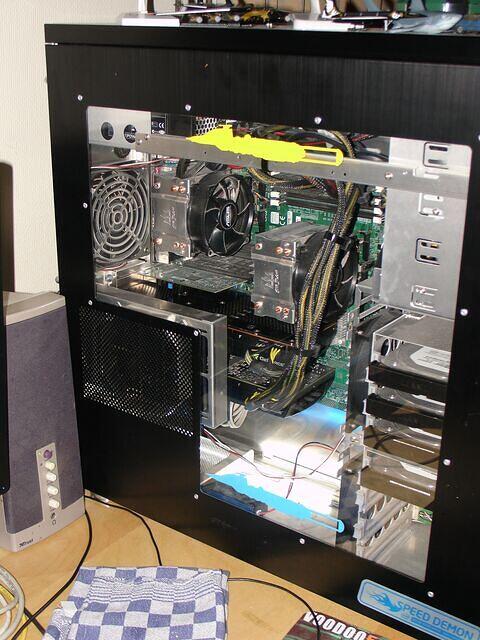 Blue-Leader's 2-Way SLI EVGA GTX 480's zoomed