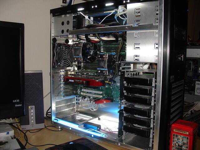 Pine XFX Radeon HD 4870 XXX Edition PCI-E 1GB in Dual 2380 C2