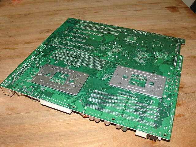 Super-Micro H8DAE-2 + 2380's Rear v.JPG