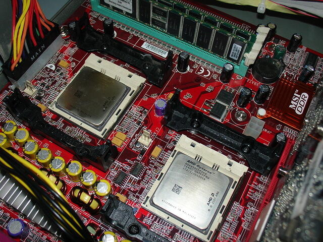 Dual OpteronMP 850 CG's zoomed