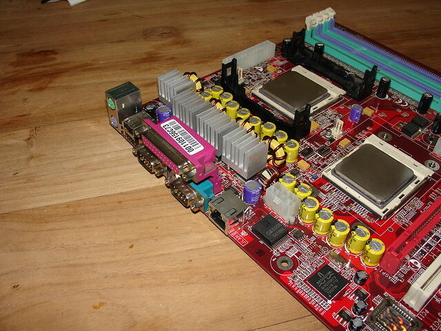 MSI MS-9130 K8T Master2-FAR headshot