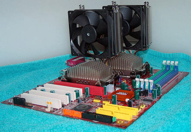 other view of these rare and very hard to find heatsinks