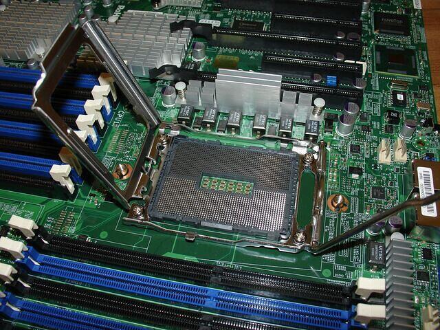 G34 CPU 01 Socket Optened