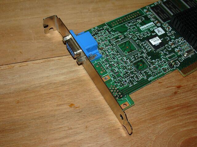 Diamond Multimedia Savage4 Xtreme AGP 32MB Rev.A 4299 EUR headshot