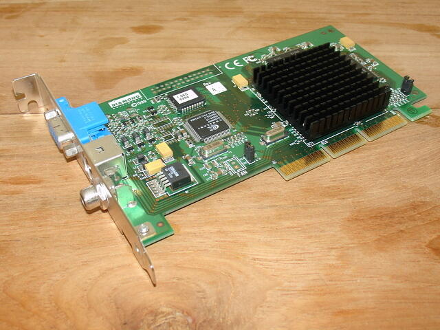 Diamond Multimedia Viper II Z200 AGP 32MB Rev.A 0200 top angled