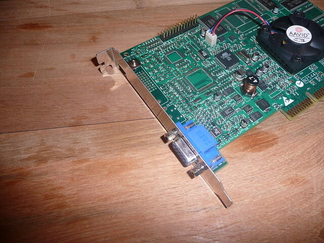 3dfx Voodoo4 4500 AGP 32MB Rev.A0 3300 Headshot.JPG