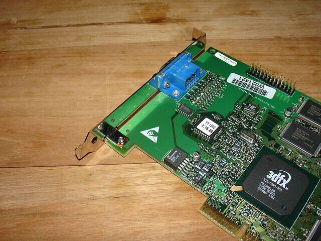 V3 1KC AGP D-Sub zoomed