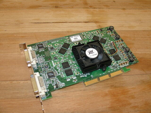 Matrox Parhelia AGP x4 128MB 256Bit DDR Rev.A 2502 Top Angled.JPG