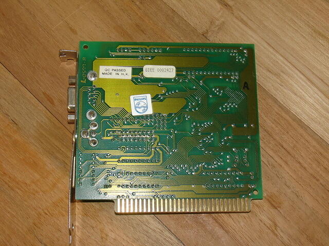 ATi Small Wonder Graphics Sollution Rev.0A1 8817 Back - PCB week 05 year 1977!.JPG