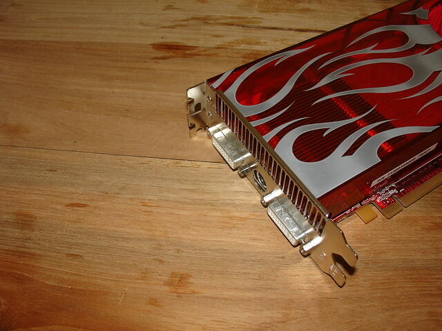 ATi Radeon HD 2900 XT PCI-E 1024MB 512Bit GDDR4 Rev.A2 0712 Headshot