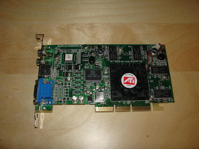 ATi Radeon 256 AGP 64MB DDR ViVo Rev.A 0114 Top.JPG