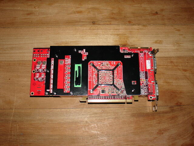 Sapphire Radeon HD 2900 XT PCI-E 512MB Rev.A13 1207 rear