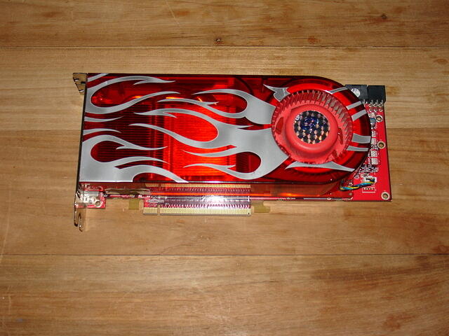 Sapphire Radeon HD 2900 XT PCI-E 512MB Rev.A13 1207 top