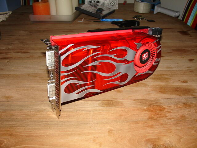 ATi Radeon HD 2900 XT PCI-E 512MB 512Bit GDDR3 Rev.A2 1207 Top Angled.JPG