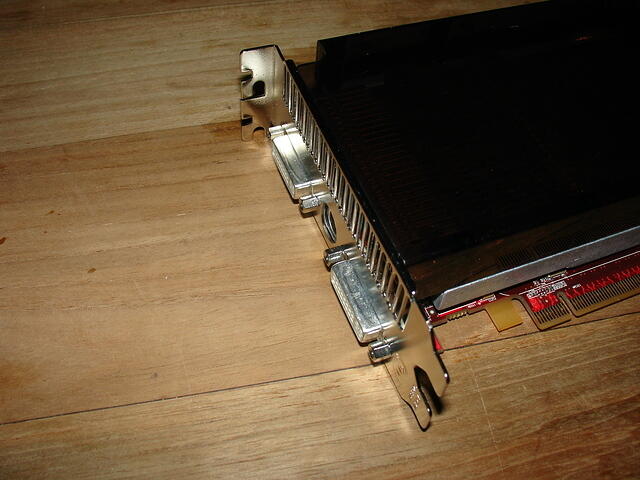 ATi Radeon HD 2900 XTX PCI-E 512MB 512Bit GDDR3 Rev.A01 0639 Engineering Sample headshot