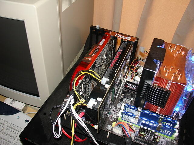 Club 3D HD 4870 X2 2GB + Pine XFX HD 4870 XXX Edition 1GB rear