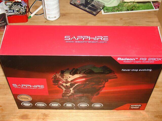 Sapphire AMD Radeon R9 290X Box front
