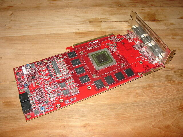 RV770 XT ES Qimonda GDDR5 memory and other parts