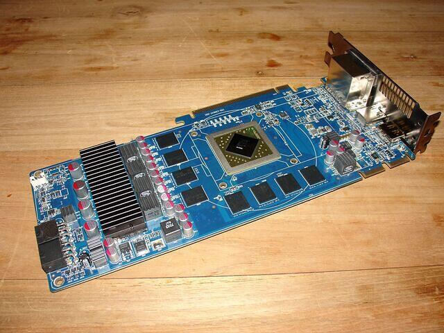 Sapphire HD 5870 Vapor-X OCE 1024MB PCB shot ram layout