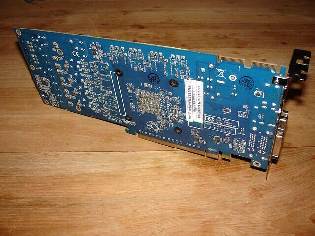 Sapphire HD 5870 Vapor-X OCE 1024MB PCB shot rear