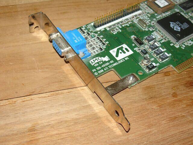 ATi Rage IIC AGP 4MB 64bit SDR Rev.A 9842 headshot