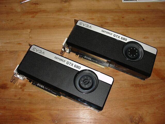 2x EVGA GTX 680 SC Sig before cleaning top