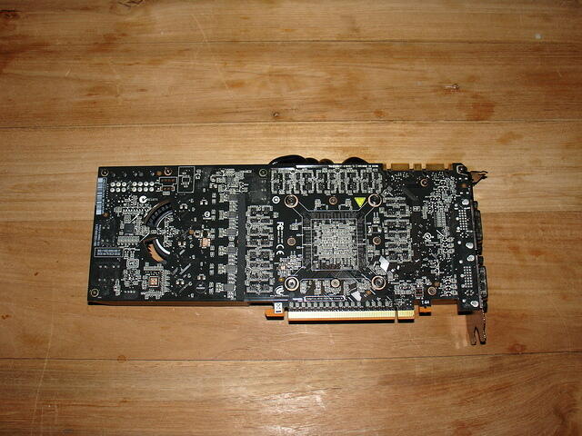 Zotac GeForce GTX 480 PCI-E 1536MB 384 Bit GDDR5 Rev.A3 1510 rear