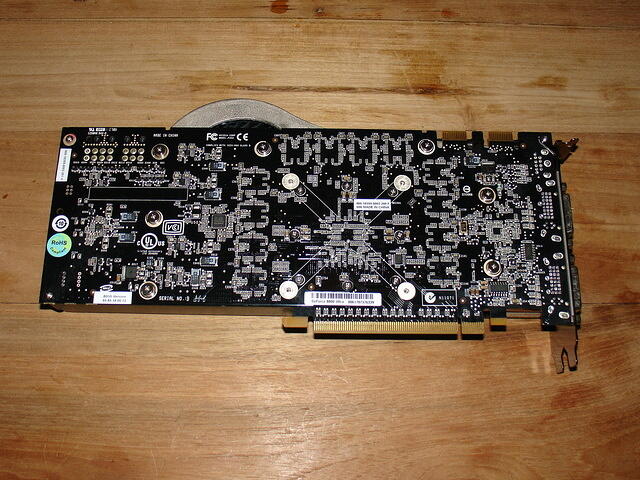 EVGA e-GeForce 8800 Ultra Super Clocked Ediiton without rear sink rear