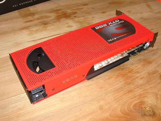 EVGA GeForce GTX 295 Red Edition PCI-E 1792MB 896Bit GDDR3 Rev.A1 1509 top vent side.JPG