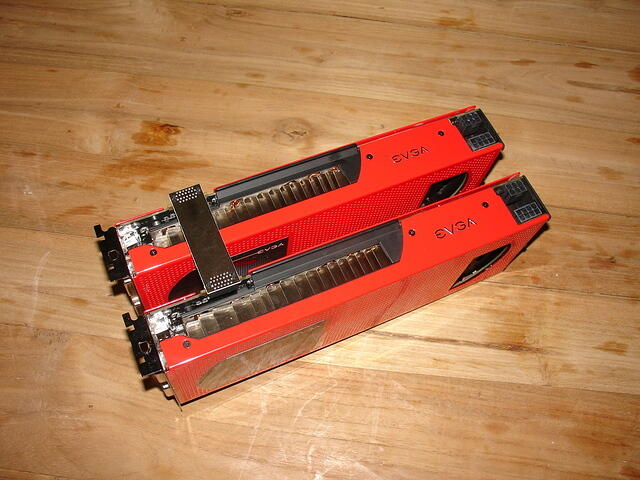 Quad SLI Bidge mounted a