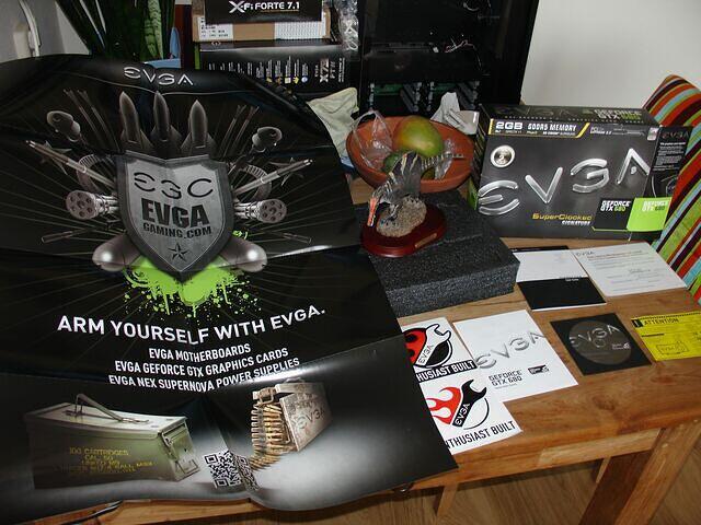 EVGA GTX 680 SCS Box contents