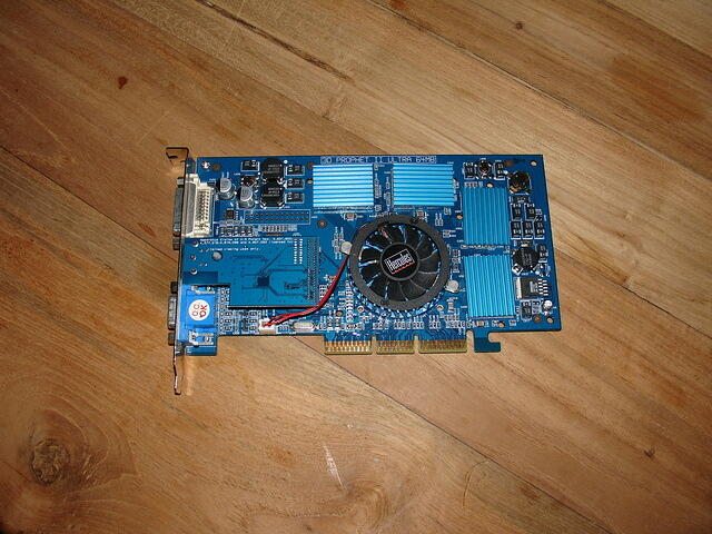 Hercules 3D Prophet II ULTRA AGP 64MB 128Bit DDR Rev.A1 0038 Top