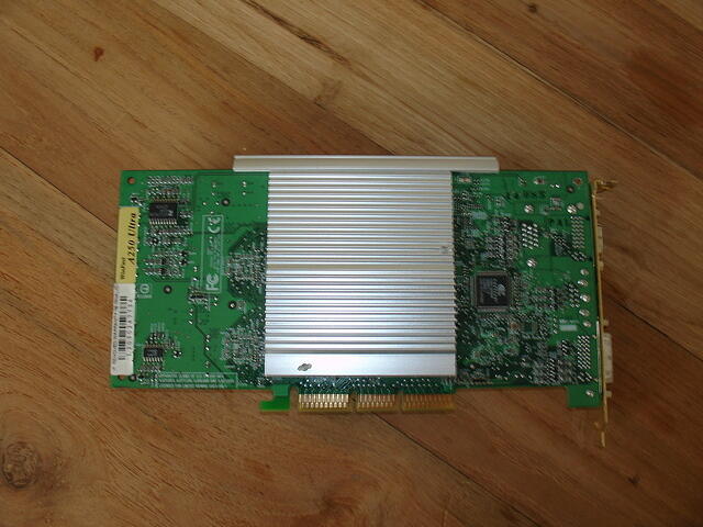 Leadtek GeForce4 Ti-4600 AGP 128MB Rev.A2 0210 Back