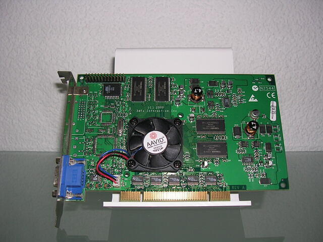 Voodoo 4 4500 pci